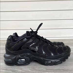 Nike Air Max Plus Kids Shoes Size 6.5Y